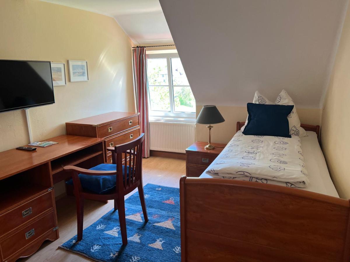 Single Room,1397871413:JPEG